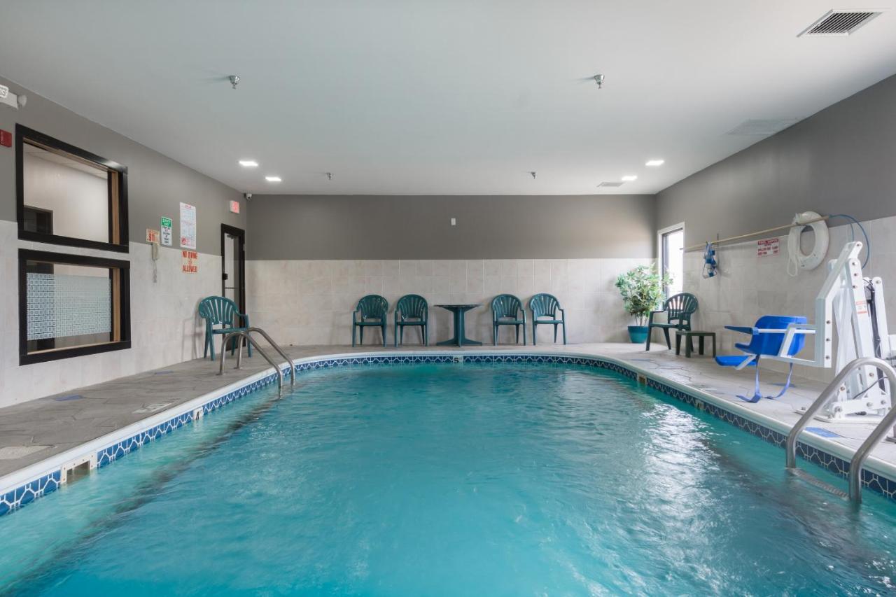 Baymont By Wyndham Morton Hotel Bagian luar foto