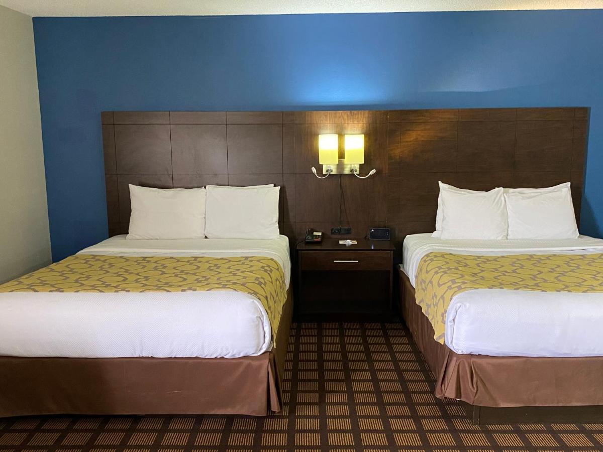 Baymont By Wyndham Morton Hotel Bagian luar foto