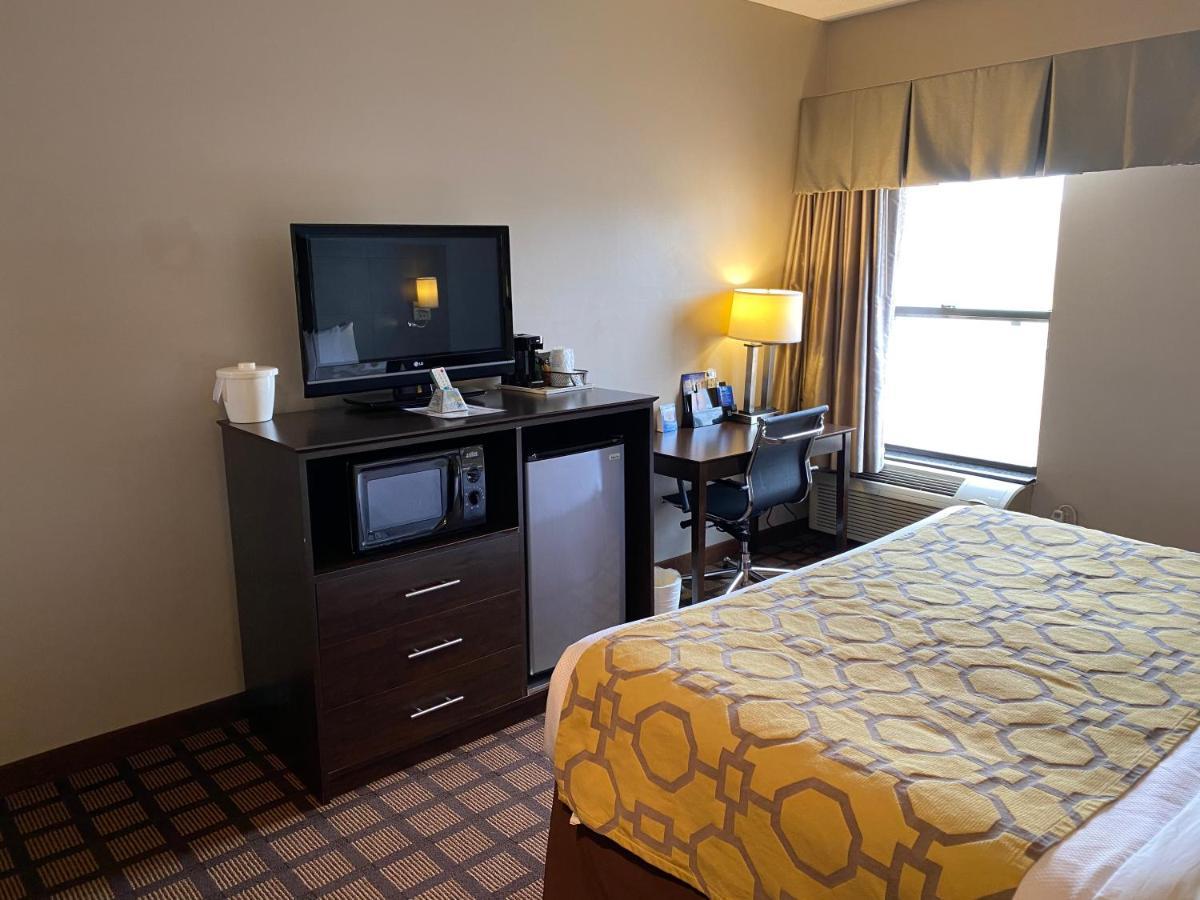 Baymont By Wyndham Morton Hotel Bagian luar foto